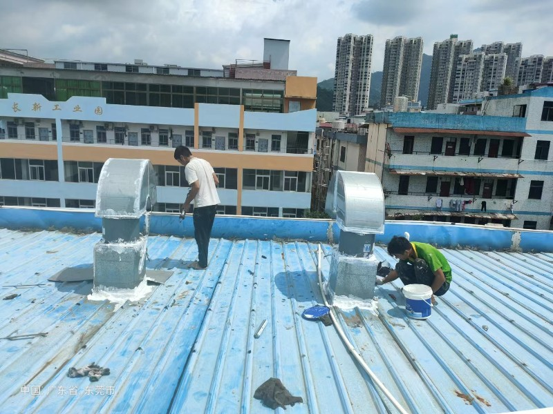 市中钢结构屋面涂料维修方法